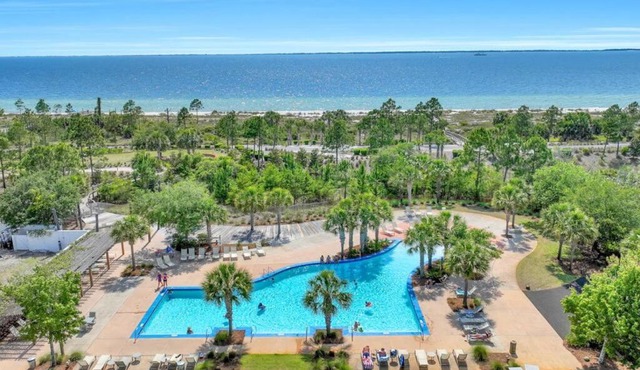 Spacious 5-Bed Beach Home with Pool, Golf Cart, Pet-Friendly, Resort Amenities