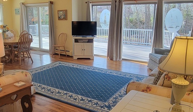 Spacious 5-bedroom house in Southampton. Location! Location! Location! Private