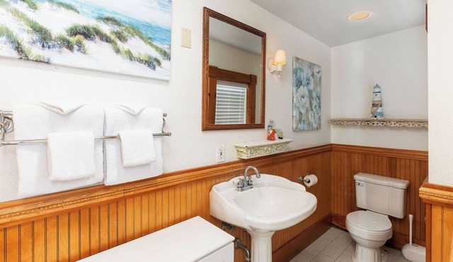 Spacious 7-bedroom house with WiFi, AC in enjoyable Ogunquit in Ogunquit