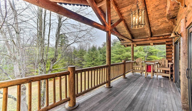 Spacious Cabin w/Decks Near Saratoga Springs