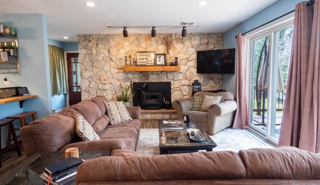 Spacious Catskills Home with Covered Hot Tub