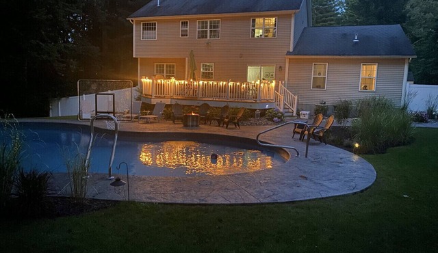 Spacious home close to Saratoga Race Course, Saratoga Lake, and Lake George!