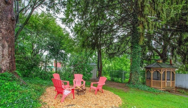 Spacious Home on the Hill with Firepit!