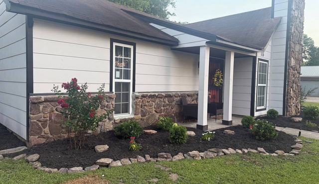 Spacious Luxury Retreat Near Memphis King Beds Movie Room Fast WiFi Free Parking
