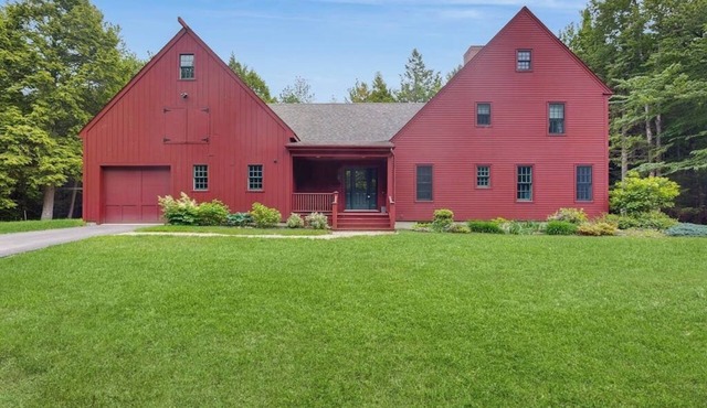 Spacious retreat with peaceful seclusion, Wifi, Patio & BBQ Grill