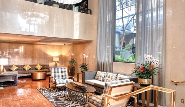 Studio Suite in SF with Hot tub, Sauna & Roof Deck