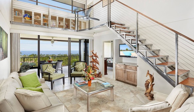 Stunning 5 Star Ocean View Condo with all the Amenities!