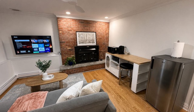 Stylish & Modern Entire Private Suite - near NYC/minutes to Morristown