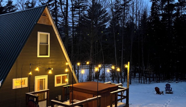 Sugarloaf A-Frame! 6 minutes to the access road. Your private mountain retreat!
