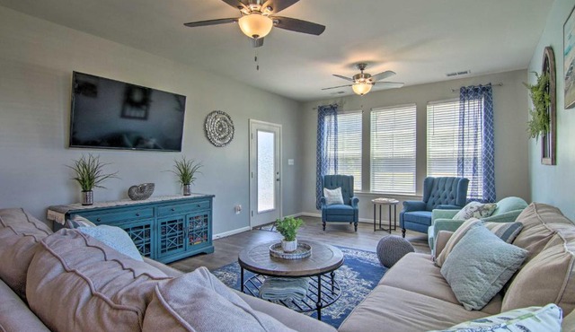 Sunny End-Unit Townhome–Steps to Resort Amenities!
