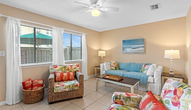 Sunray - Gulf-side townhouse, beach access & pool