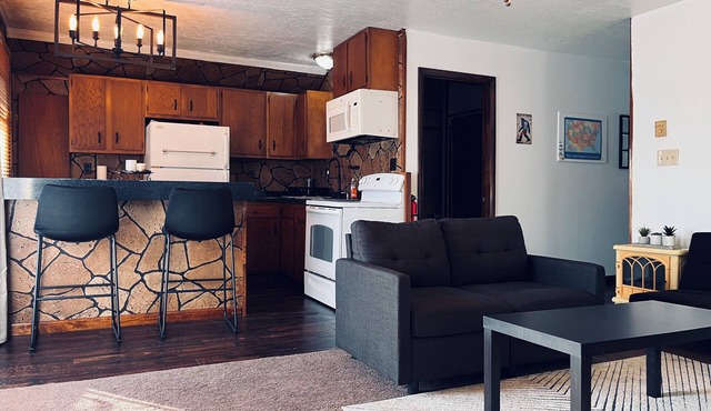 Sunrise Balcony, private back porch centrally located minutes to 83 & Rt 30