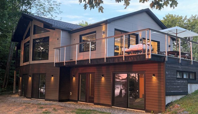 Sunset View Retreat on Lake Champlain