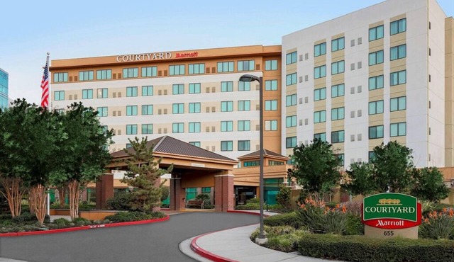 Super Bowl Celebration in Campbell. A Brisk 12-mile Drive to Levi's Stadium.
