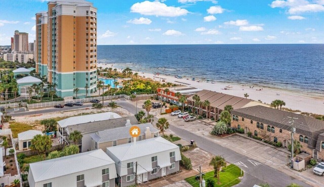 Surfside PCB Townhome: Sleeps 6 | Near Attractions