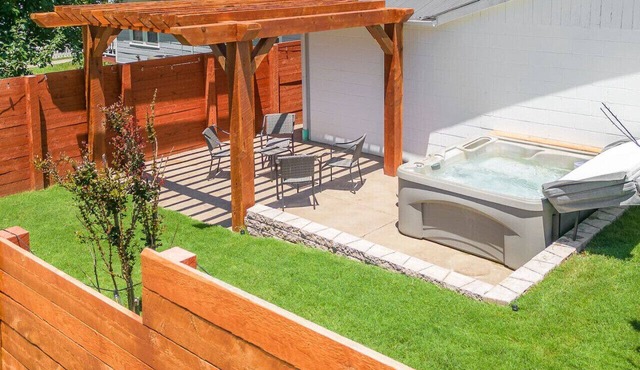 Sweet Jasper Suite-Summer Vacation W/Hot Tub