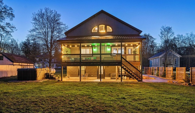 Sylvan Beach Sanctuary - Spacious 4-bedroom house in amazing Blossvale with AC