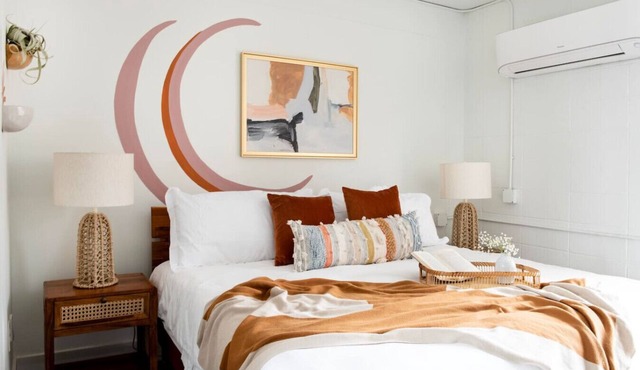 The Audrey – Downtown Atlanta Apartment + Rooftop