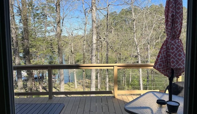 The Magnolia ~ Italian-inspired Cabin at Hamilton Cove ~ Lake Hamilton