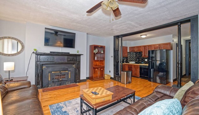 Timelessly Restored 2-Bed Fl 2 Apt @DowntownAlbany