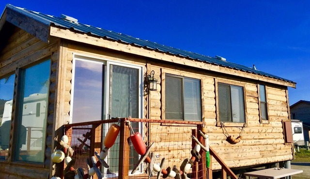 Tiny Mermaid House in the Heart of Old Town at Bishops Beach in Homer