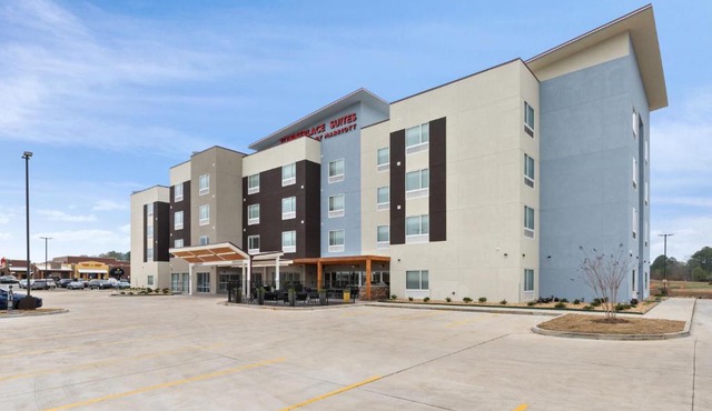 TownePlace Suites by Marriott White Hall