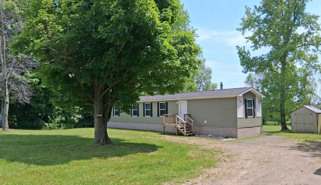 Tranquil 2-bedroom home in pleasant Pulaski location