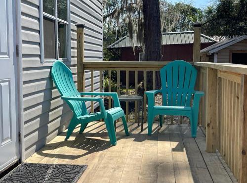 Tropical Studio Retreat with Great WiFi and EV charging