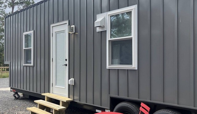 Unique tiny home experience in a one of a kind tiny home park in Perry