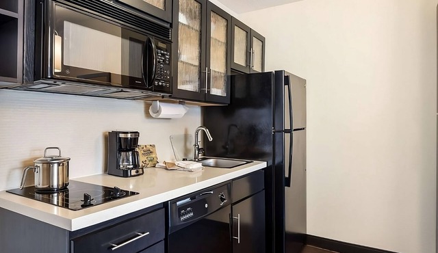 Vacation Day Is Always A Great Idea! 2 Relaxing Units, Pets are Allowed Here