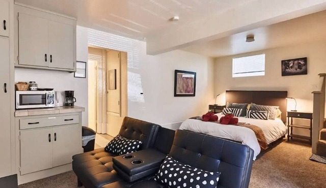 Vallejo - Cozy Studio Unit