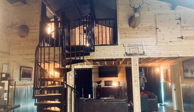 Waterfront Barndominium with Pool Table & Dock