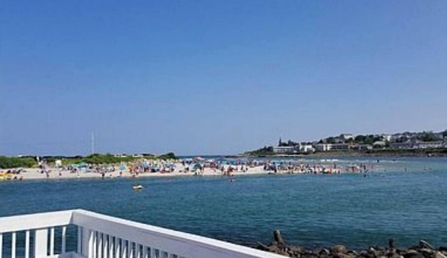 Waterfront Condo 1BR/1BA overlooking Ogunquit Beach very close to beach and town in Ogunquit
