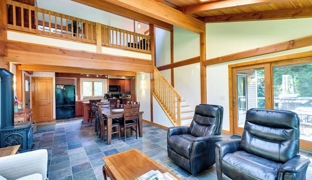 Waterfront Deer Isle Retreat w/Fire Pit!