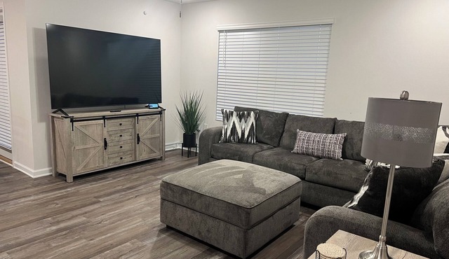 Welcoming Spacious Crestview Home w/Pool Access & Fire Pit