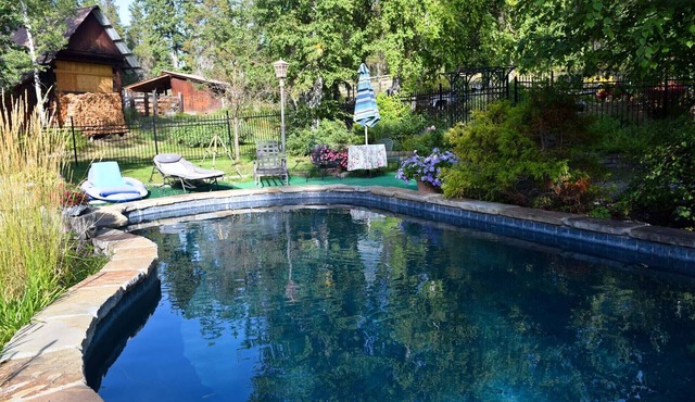 West Glacier Log Home with Pool