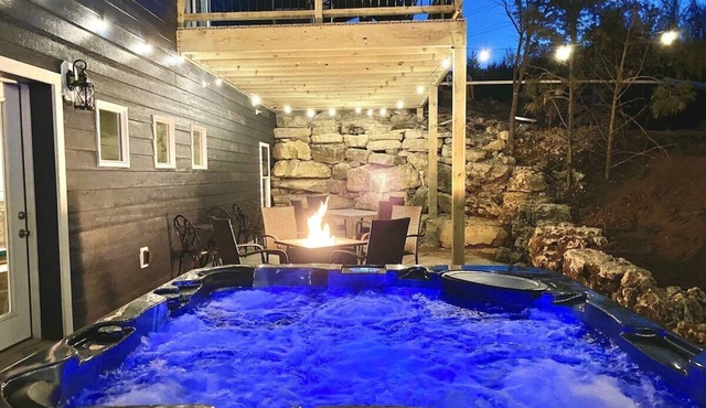 YEP💦HOTTUB 🔥FIREPIT🎱POOLTABLE🎯INTOWN🎸SHOWS🎡FUN❤️LUV