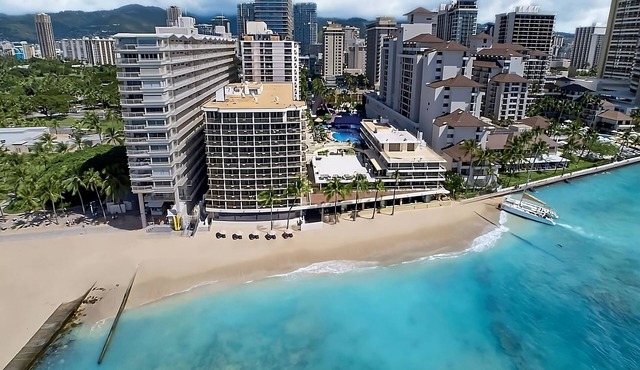 You Found it! 3 Serene Units, Restaurant, Few Blocks From The Waikiki Beach!