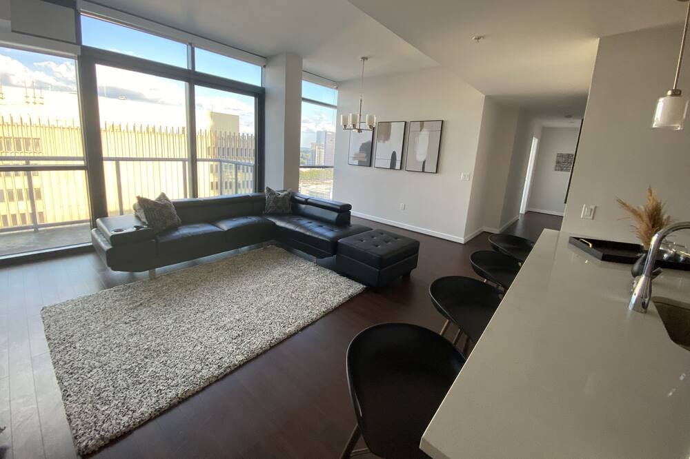 Photo of Livingroom in Lenox