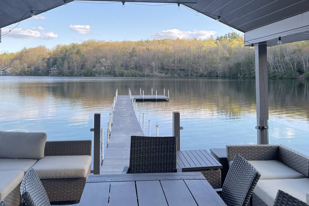 Photo of Patio Balcony in Kauneonga Lake