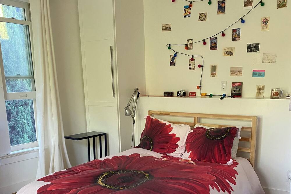 Photo of Bedroom in Professorville
