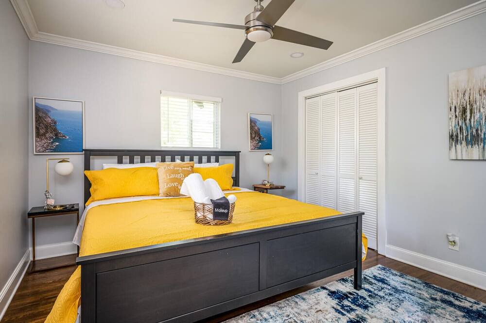 Photo of Bedroom in Candler-McAfee
