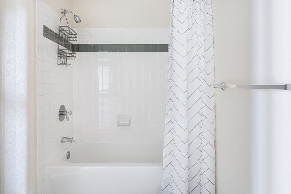 Photo of Bathroom in Central District