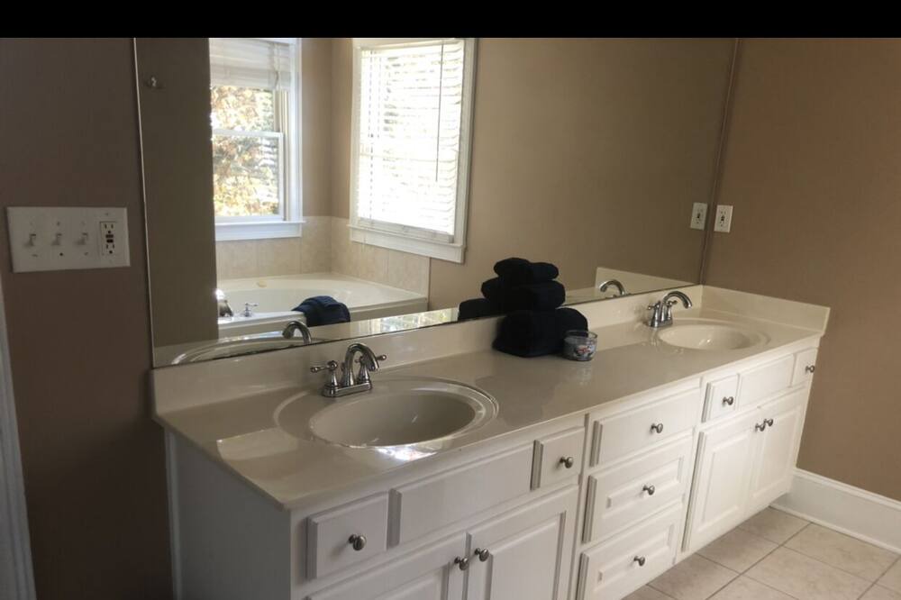 Photo of Kitchen in Garden Hills