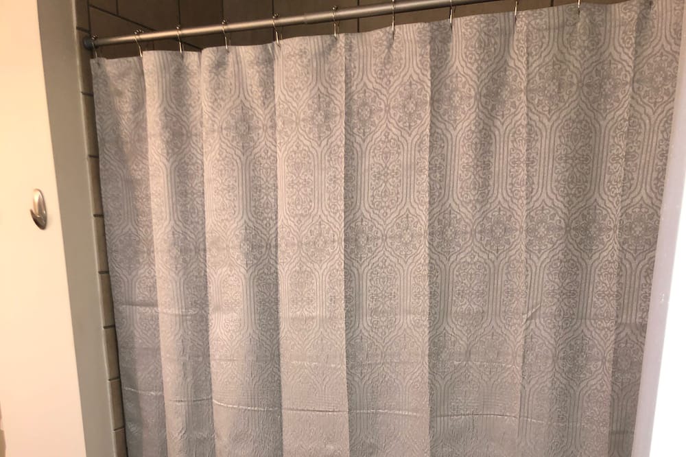 Photo of Bathroom in North Buckhead