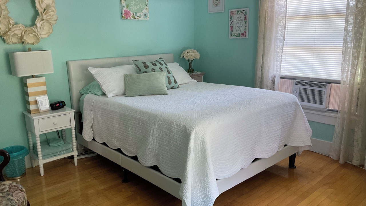 Photo of Bedroom in Dexter