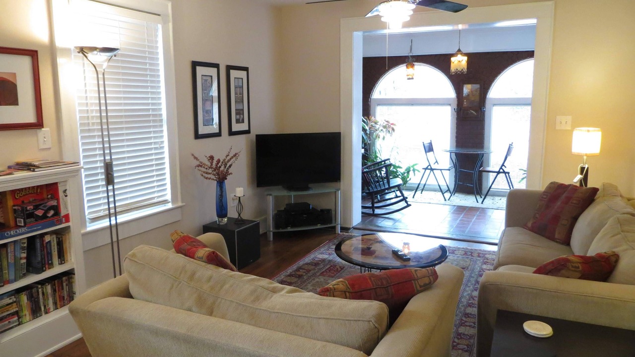 Photo of Livingroom in Virginia Highland