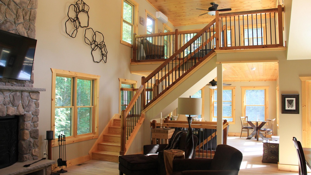 Photo of Livingroom in Pond Eddy
