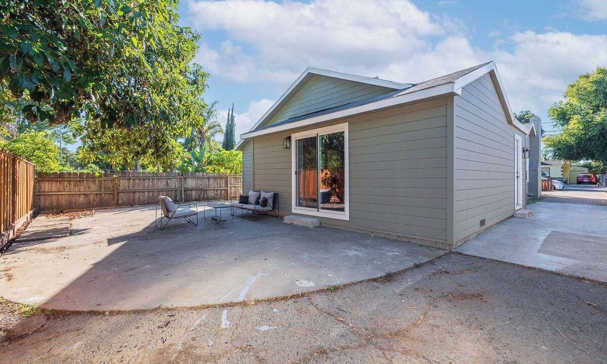 Photo of Patio Balcony in East Palo Alto