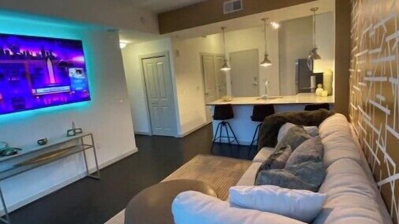 Photo of Livingroom in Lenox